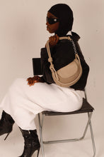 Load image into Gallery viewer, Camel